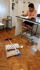 Il crée des circuits partout dans sa maison le temps du confinement