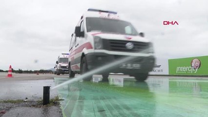 Son dakika haberi... AMBULANS ŞOFÖRLERİ FORMULA 1 PİSTİNDE