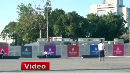 Taksim’de ibretlik görüntü