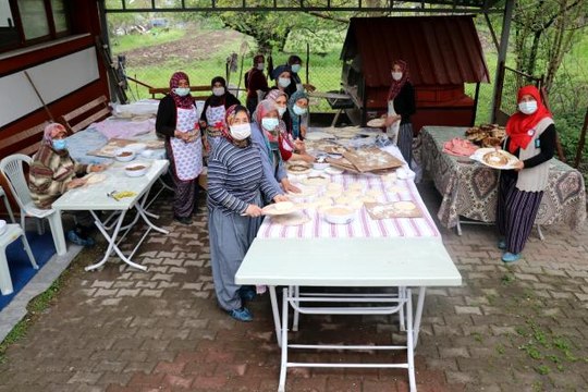 Bir hamleyle köyü dijital AVM'ye çevirdiler! Kooperatif kuran kadınlar, yöresel ürünlerini tüm Türkiye'ye satıyor