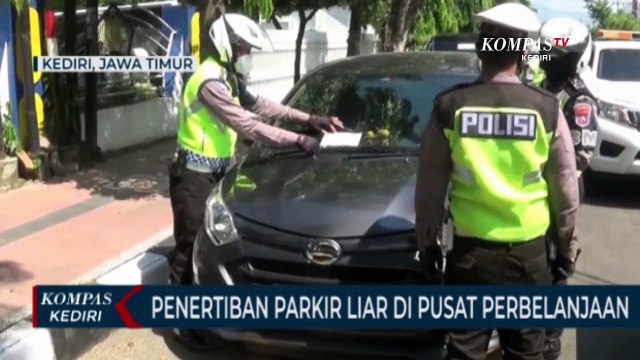 Puluhan Mobil Terjaring Razia Parkir Liar Di Lokasi Pusat Perbelanjaan