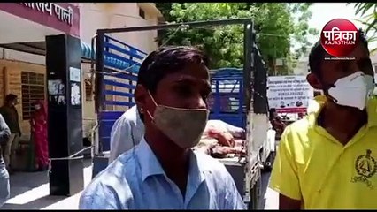 VIDEO : परिजनों को दौड़ता रहे चिकित्साकर्मी, तब तक गाड़ी में लेटी महिला ने तोड़ दिया दम