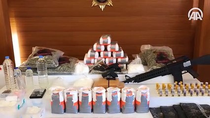 Un paketinde uyuşturucu satacaklardı!