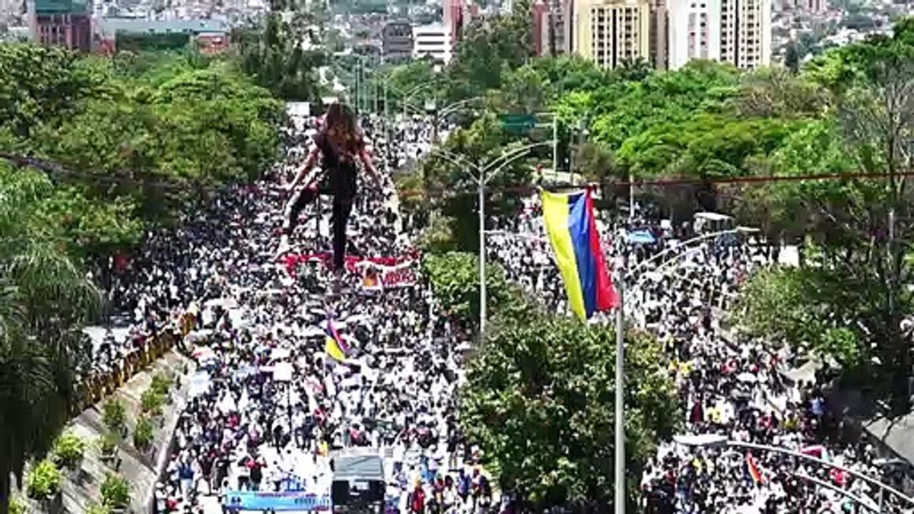 In Colombia, tightrope walkers join anti-government protests