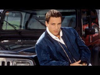 Download Video: Nick Kamen Levi's model and Madonna protégé dead at 59 | Moon TV News