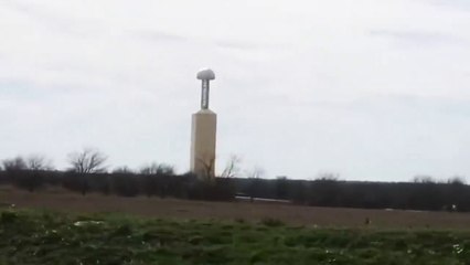 Encontramos una Torre Tesla, y Funciona!  - Leon Valverde