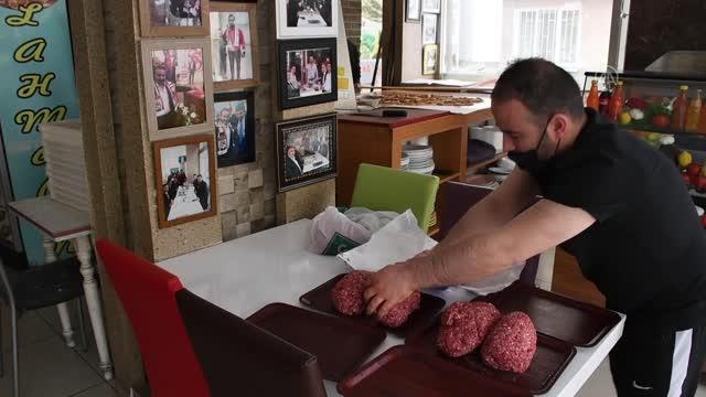 RAHMET VE BEREKET AYI RAMAZAN - Sivas'ın tescilli köftesi paket servisle iftar sofralarına ulaştırılıyor