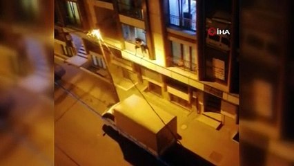 Pompalı tüfekli ve sopalı komşu kavgası böyle görüntülendi