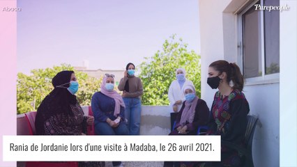 Rania de Jordanie : Elégante sur le terrain, loin du palais, elle fait de belles rencontres