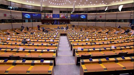 UE ‘disposta’ a discutir suspensão de patentes de vacinas