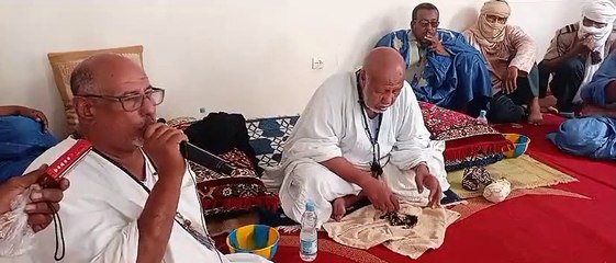 Bouyé Haidara mobilise ses adeptes contre la vente d'un bâtiment public de Nioro à un particulier #Mali #Malivox