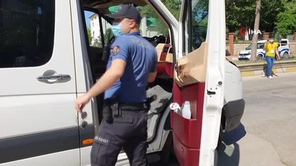 İhbar üzerine durdurulan araçta kanlar içerisinde bulundu