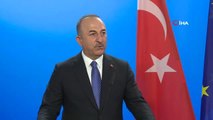 - Bakan Çavuşoğlu, Alman mevkidaşı Maas ile gerçekleştirdiği ortak basın toplantısında AB Komisyonu Başkanı Ursula von der Leyen ve AB Konseyi...