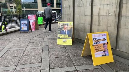 İskoçlar, "kritik" parlamento seçimi için sandığa gitti