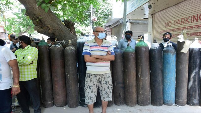 Central and Delhi Govt to present figures of oxygen -SC