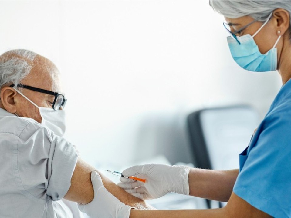 Bundestag beschließt Erleichterungen für Geimpfte und Genesene