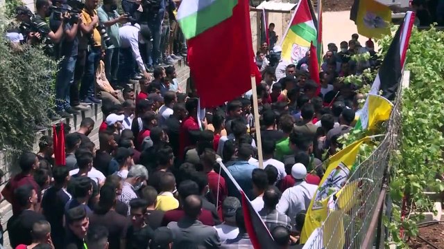 تشييع فتى فلسطيني قتل برصاص الجيش الإسرائيلي في قرية اودلا القريبة من مدينة نابلس