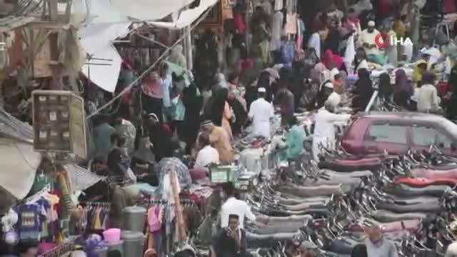 Son dakika haber... - Pakistanlılar, bayram öncesi market ve pazarlara hücum etti- Pakistan'ın birçok bölgesinde 8-16 Mayıs tarihleri arasında kısıtlaması kararı alındı