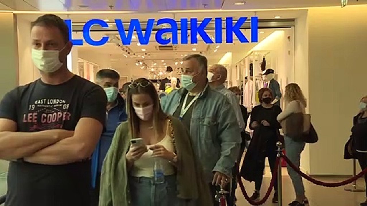 Serbische Impfkampagne startet mit Belohnung neu durch