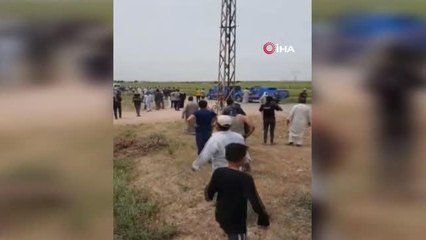 Jandarma, elektriği kesen ekipler ile köylüleri havaya ateş açarak ayırdı
