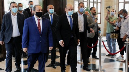 فرنسا تلوح بعقوبات على مسؤولين لبنانيين تصفهم بمعرقلي تشكيل الحكومة الجديدة
