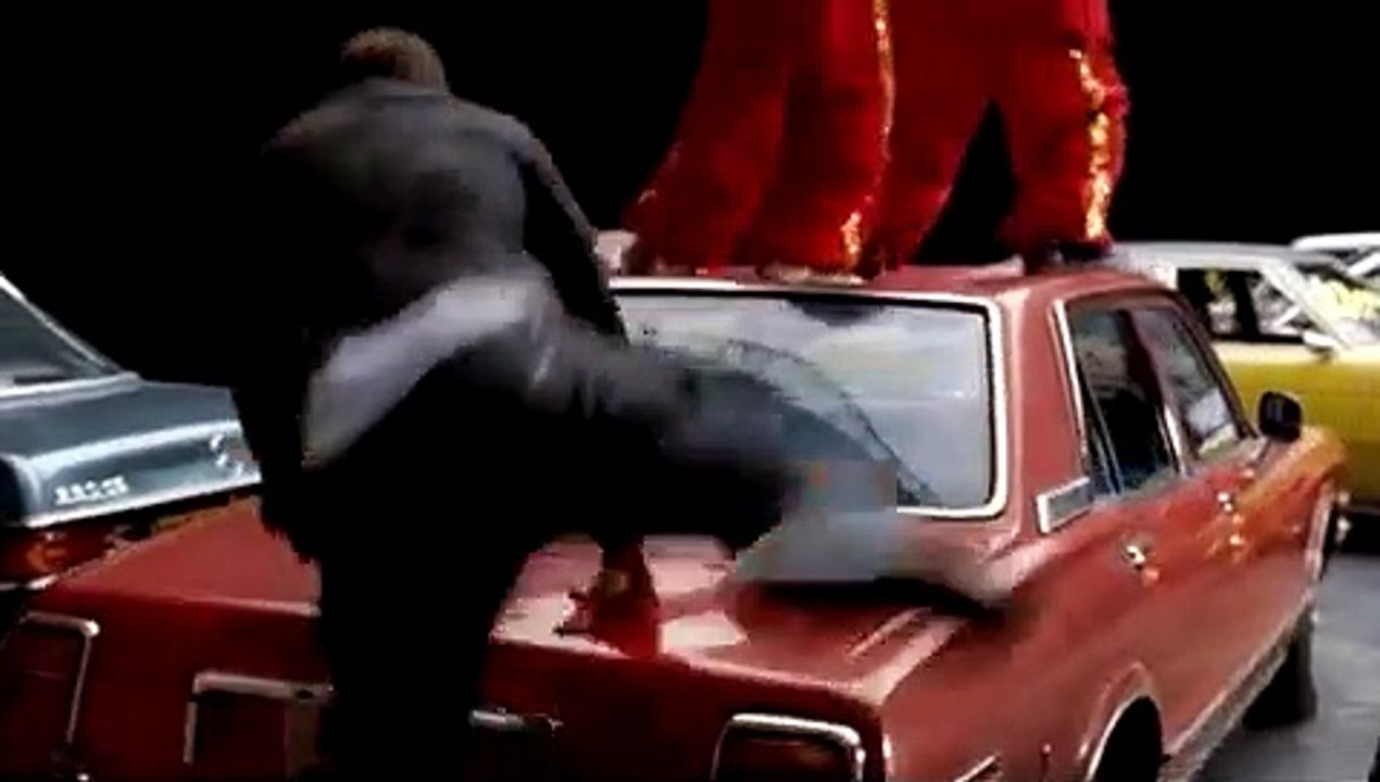 Madonna  - 4 Minutes Feat. Justin Timberlake & Timbaland [Official Music Video]