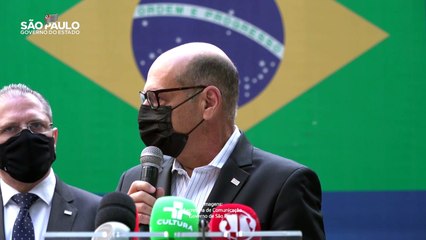 Instituto Butantan dice que críticas de Bolsonaro a China atrasan llegada de vacunas