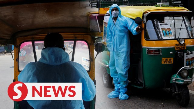 Rickshaws used as ambulances in Covid-stricken India