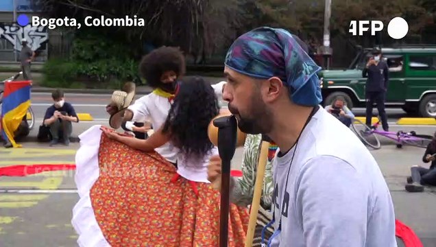 Colombians protest with music and dance in Bogota