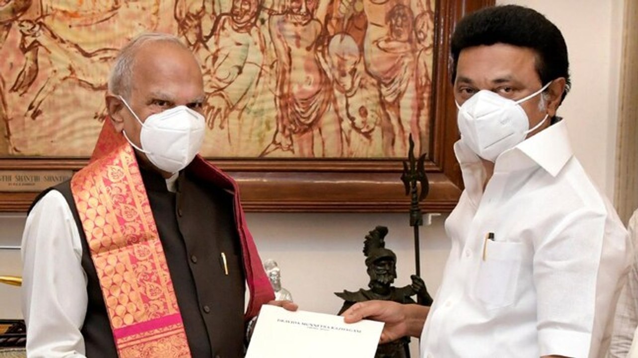DMK chief MK Stalin sworn-in as Tamil Nadu CM - video Dailymotion