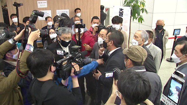 광복회, '김원웅 회장 멱살 사건' 김임용 씨 징계 결정 / YTN