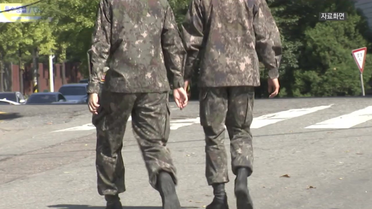 [더뉴스-더인터뷰] SNS 타고 쏟아진 軍 부조리...여론 '뭇매'에 대책 내놨지만....