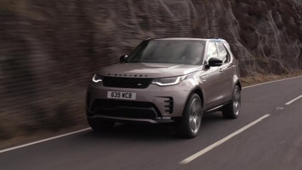 The new Land Rover Discovery R-Dynamic S P360 MHEV in Lantau Bronze Driving Video