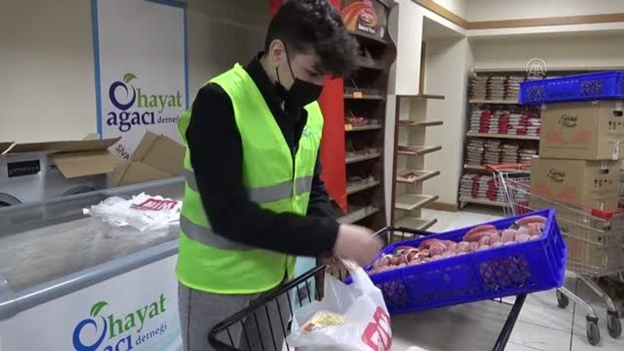 RAHMET VE BEREKET AYI RAMAZAN - İhtiyaç sahiplerinin iftar sofrası "gönül belediyeciliği" ile bereketleniyor