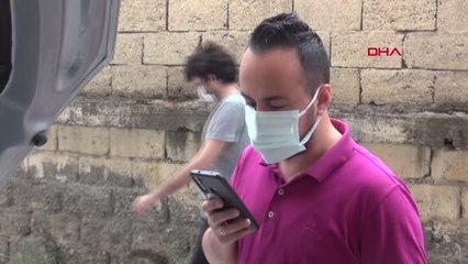 Son dakika haber | OTOMOBİLİN MOTOR BÖLÜMÜNE GİREN KEDİ, ÖN CAMDAKİ NOTLA KURTULDU