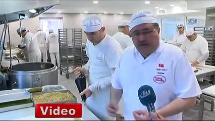 Ünlü baklavacı Ramazan'da tatlı tüketimi ile ilgili tavsiyeler verdi