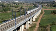Ouigo se estrena con su primer viaje en España: “El tren que desde hoy va a popularizar la alta velocidad”