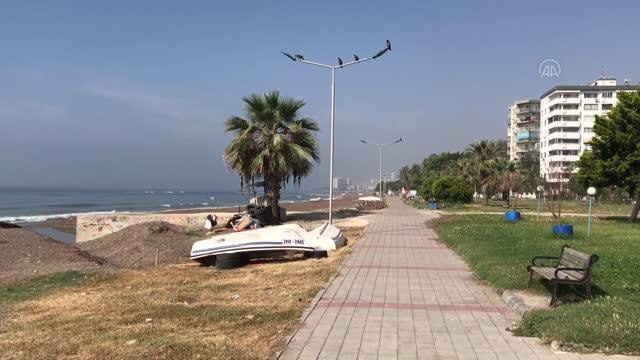 Adana, Mersin, Hatay ve Osmaniye'deki cadde ve sokaklarda tam kapanma da sakinlik hakim