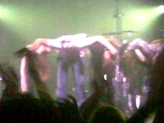 kiss the bride et au revoir