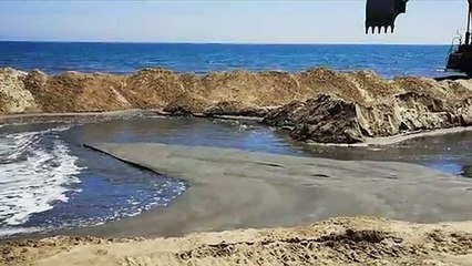Marseillan en cours de dragage _ ©️ Marie-France Lacaux