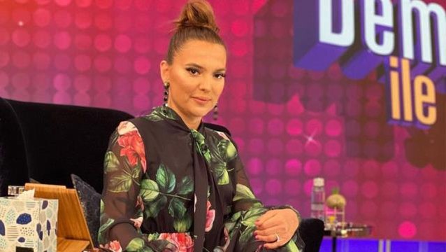 Dubai'deki uygulamayı örnek gösteren Demet Akalın, Türk yetkililere seslendi: Turistlere testi mecburi kılın