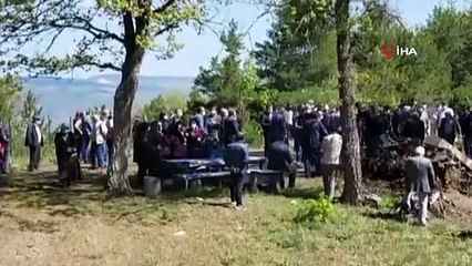 Baba ile oğlu bir hafta ara ile korona virüse yenik düştü