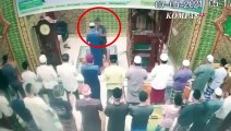 CCTV Merekam Imam Salat Ditampar Pelaku Saat Pimpin Salat Subuh, Ini Penjelasan Imam Salat Juhri