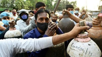 Supply 700 MT oxygen to Delhi daily, SC tells Centre