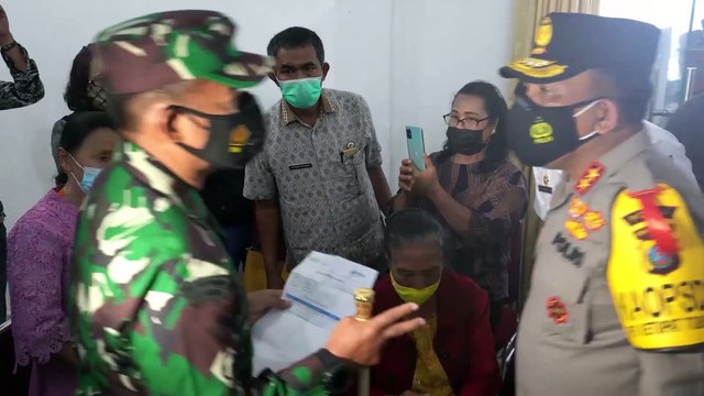 Pelaksanaan Vaksinasi COVID-19 Massal di Sumatera Utara