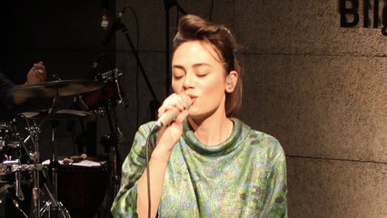 Demet Evgar & Tulug Tirpan - Farketmeden