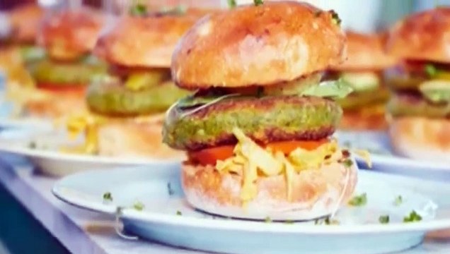 Jamie and Jimmyâs Friday Night Feast S02 - Ep04 Ellie Goulding HD Watch