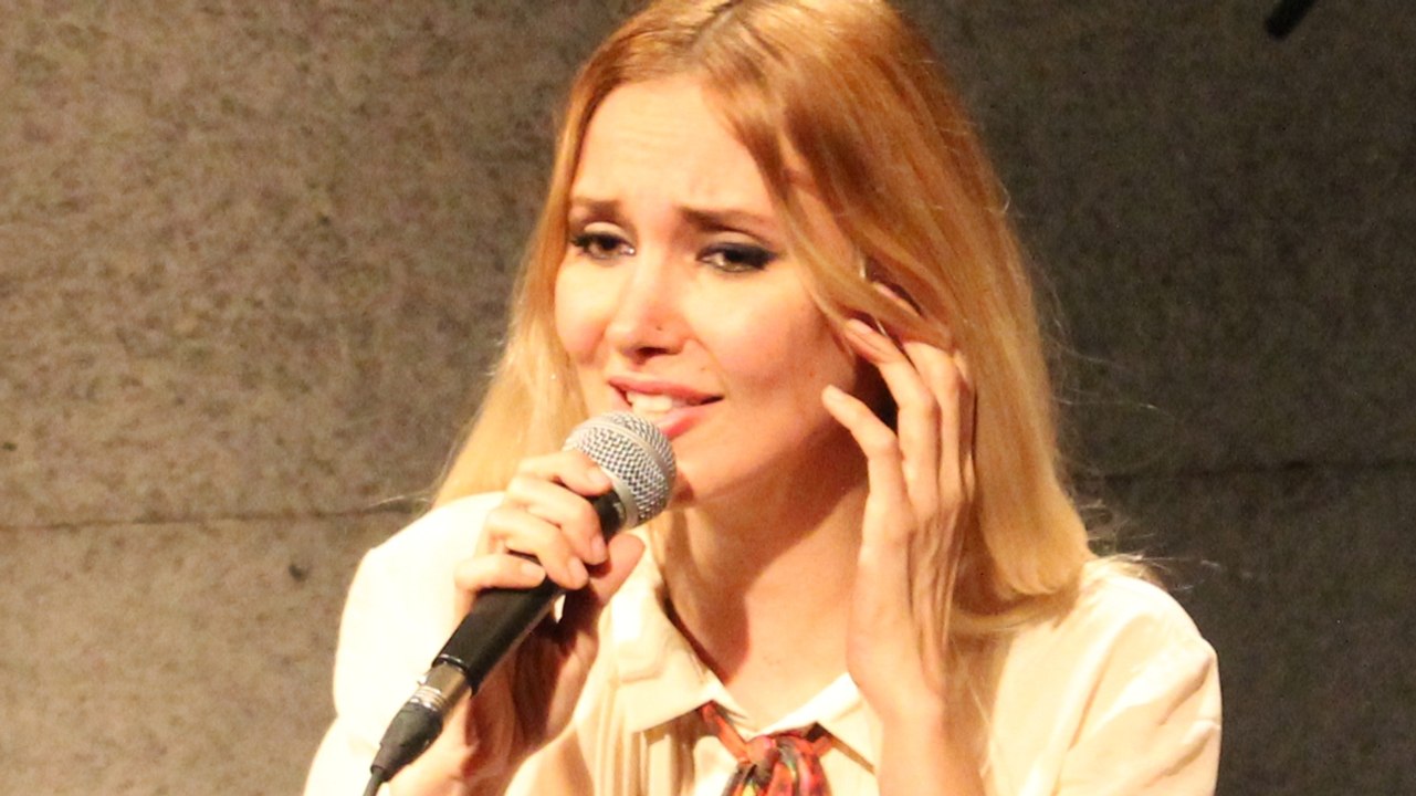 Gökçe - Kiskanirim Seni Ben