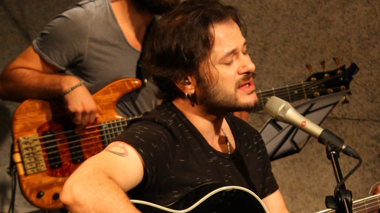 Cihan Güçlü - Herkes Ayni Hayatta