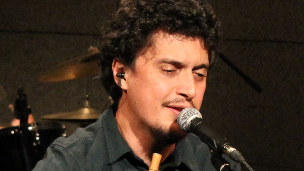 Pinhani - Yalan Dünya